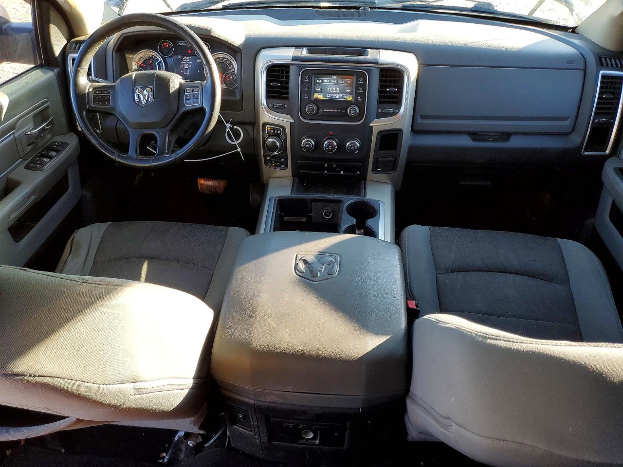 2014 RAM 1500 SLT photo 15