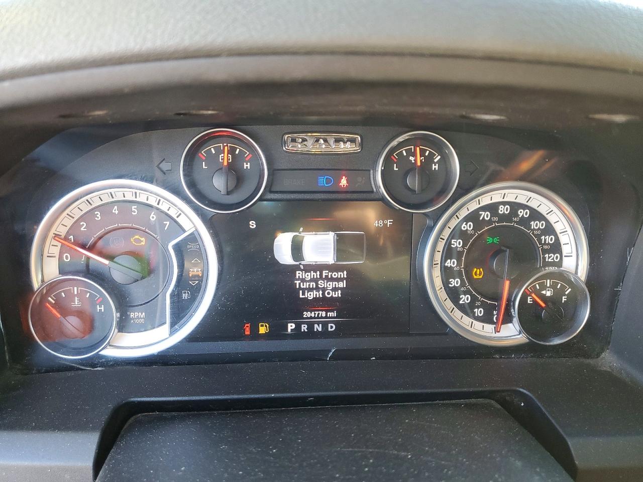 2014 RAM 1500 SLT photo 17