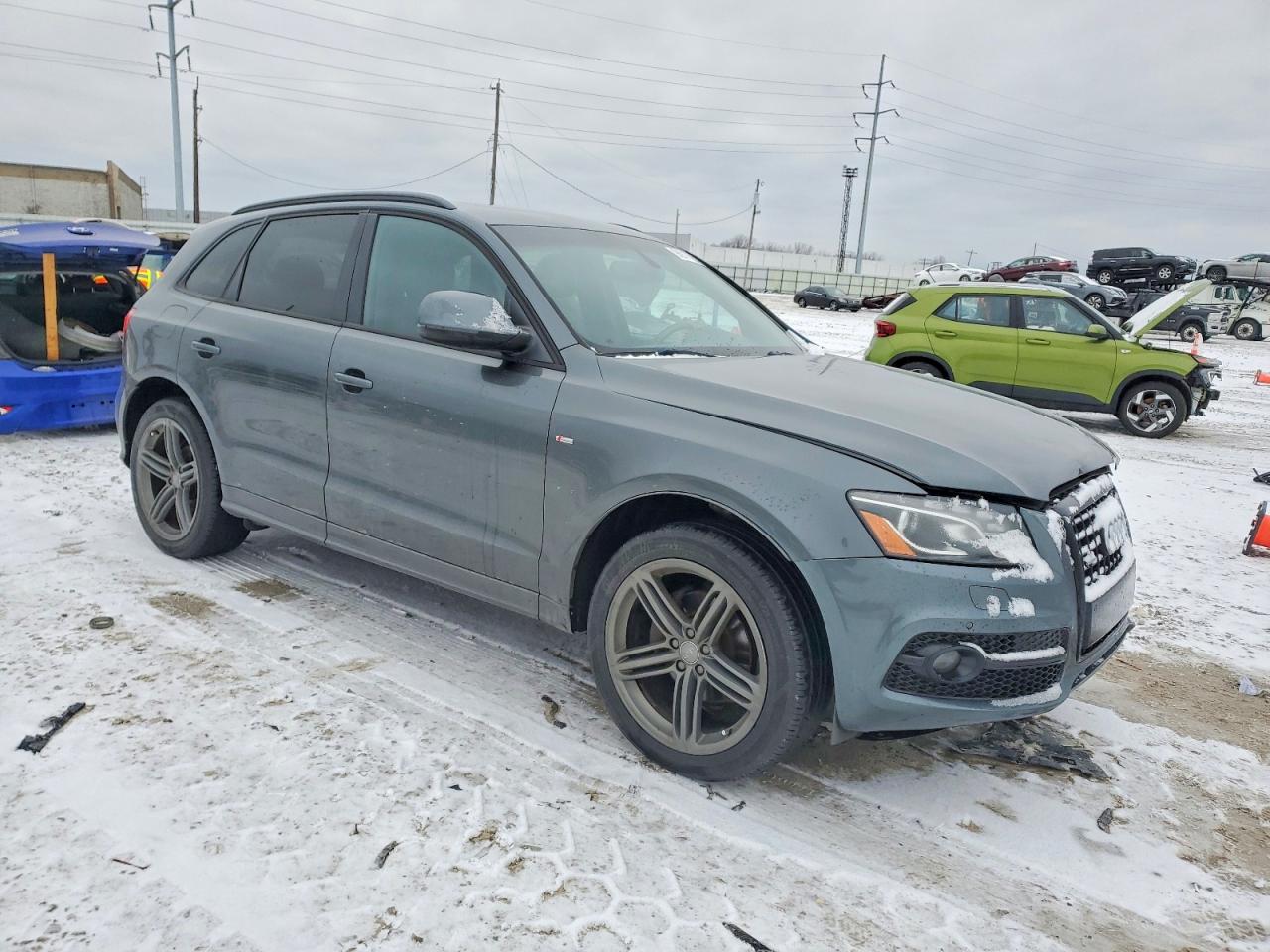 2012 AUDI Q5 PREMIUM PLUS photo 4
