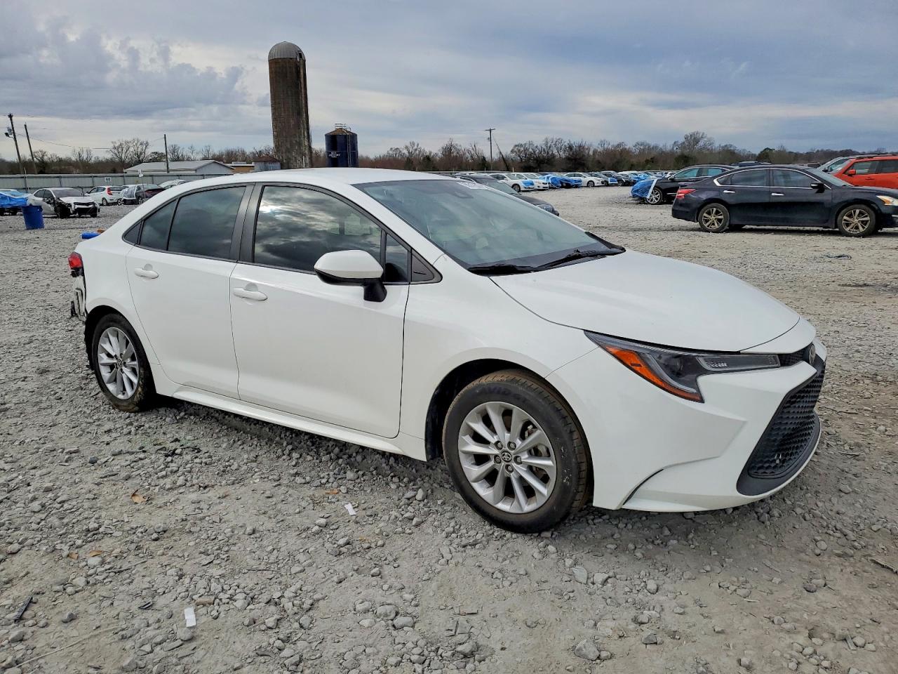 2021 TOYOTA COROLLA LE photo 4
