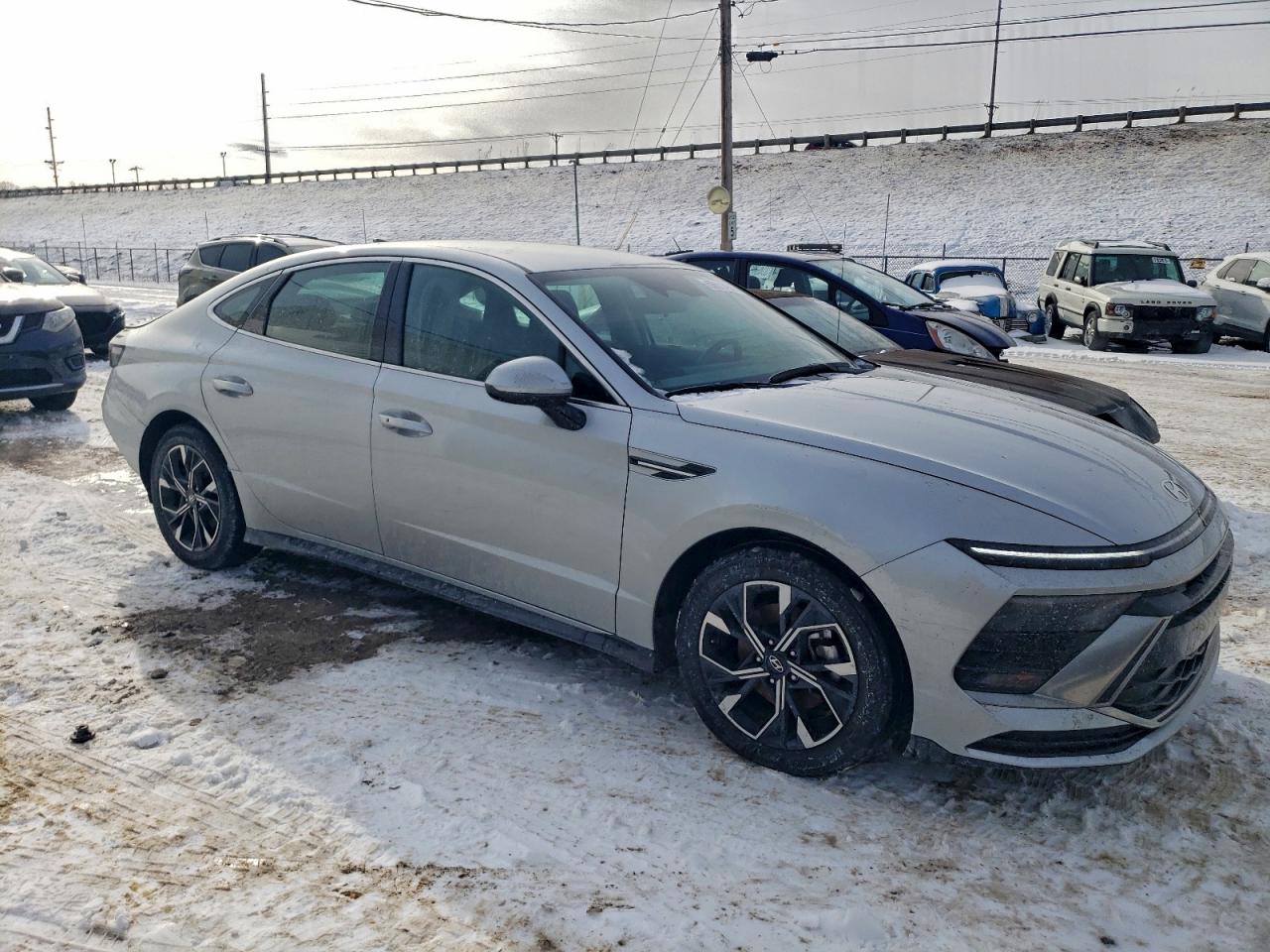 2024 HYUNDAI SONATA SEL photo 4