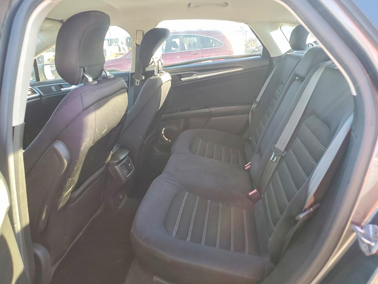 2014 FORD FUSION SE photo 10