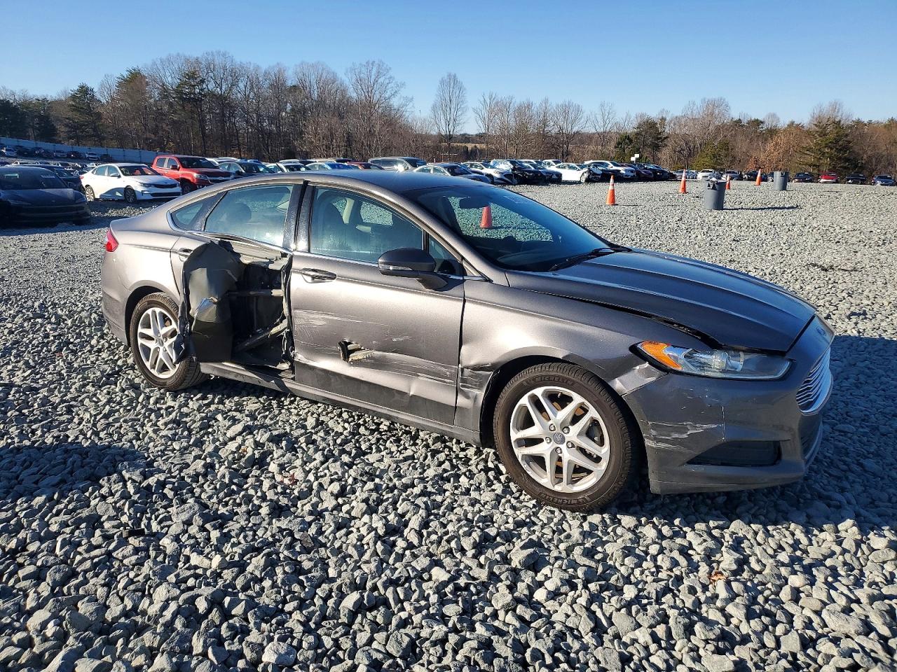 2014 FORD FUSION SE photo 4