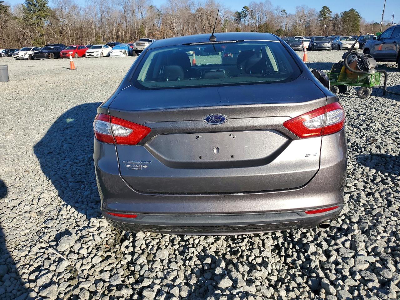2014 FORD FUSION SE photo 6