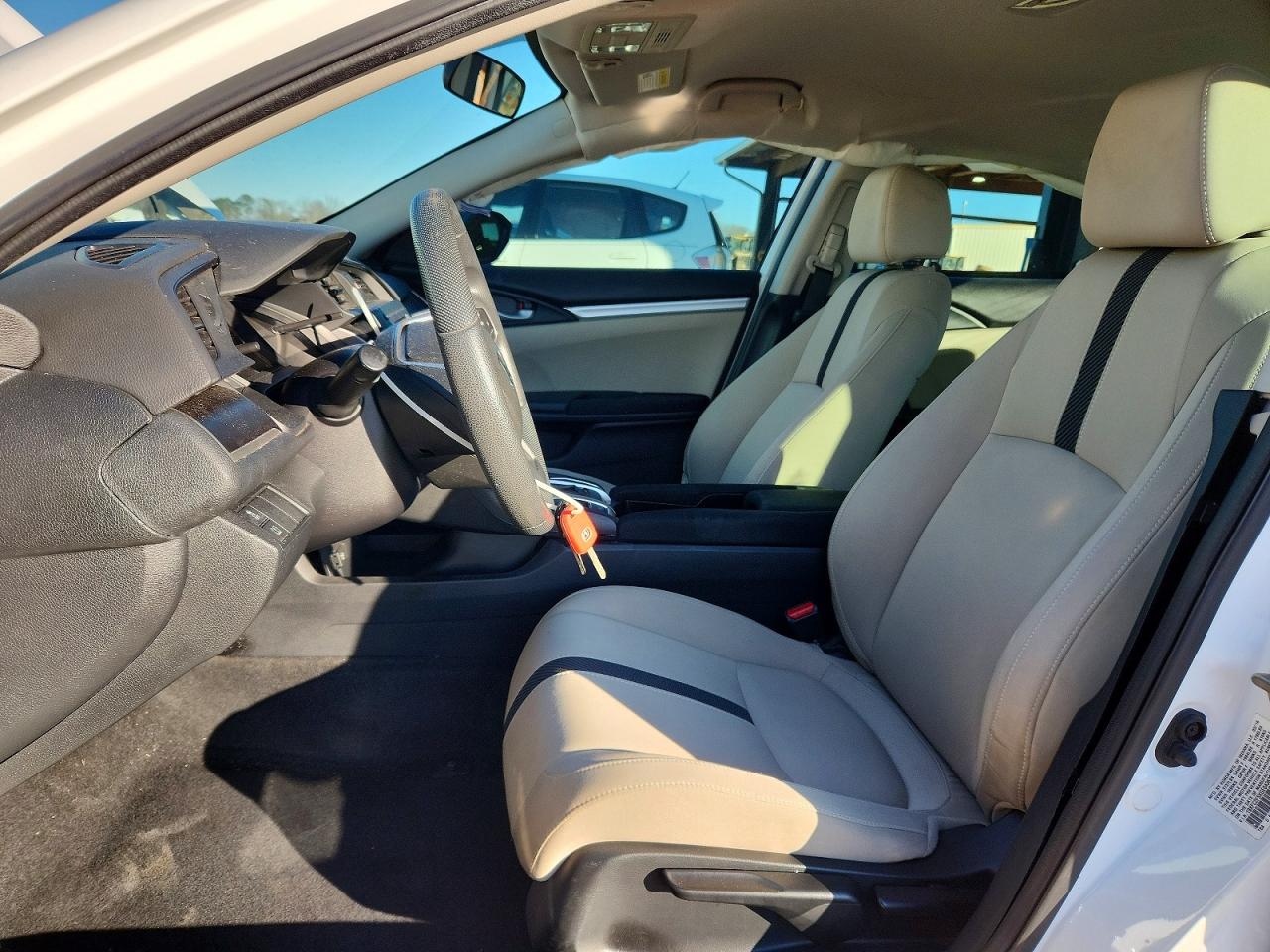 2016 HONDA CIVIC LX photo 7