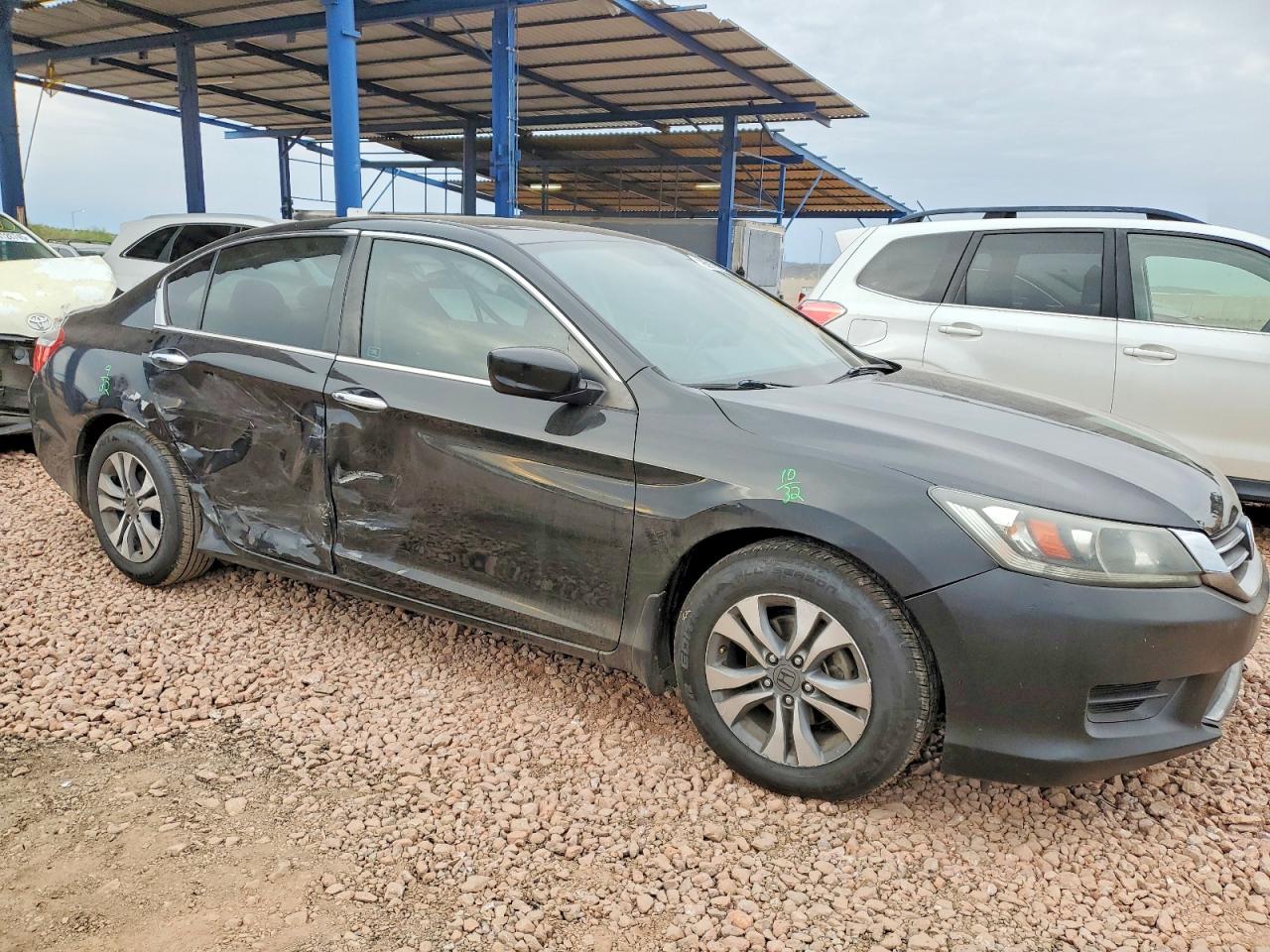 2015 HONDA ACCORD LX photo 4