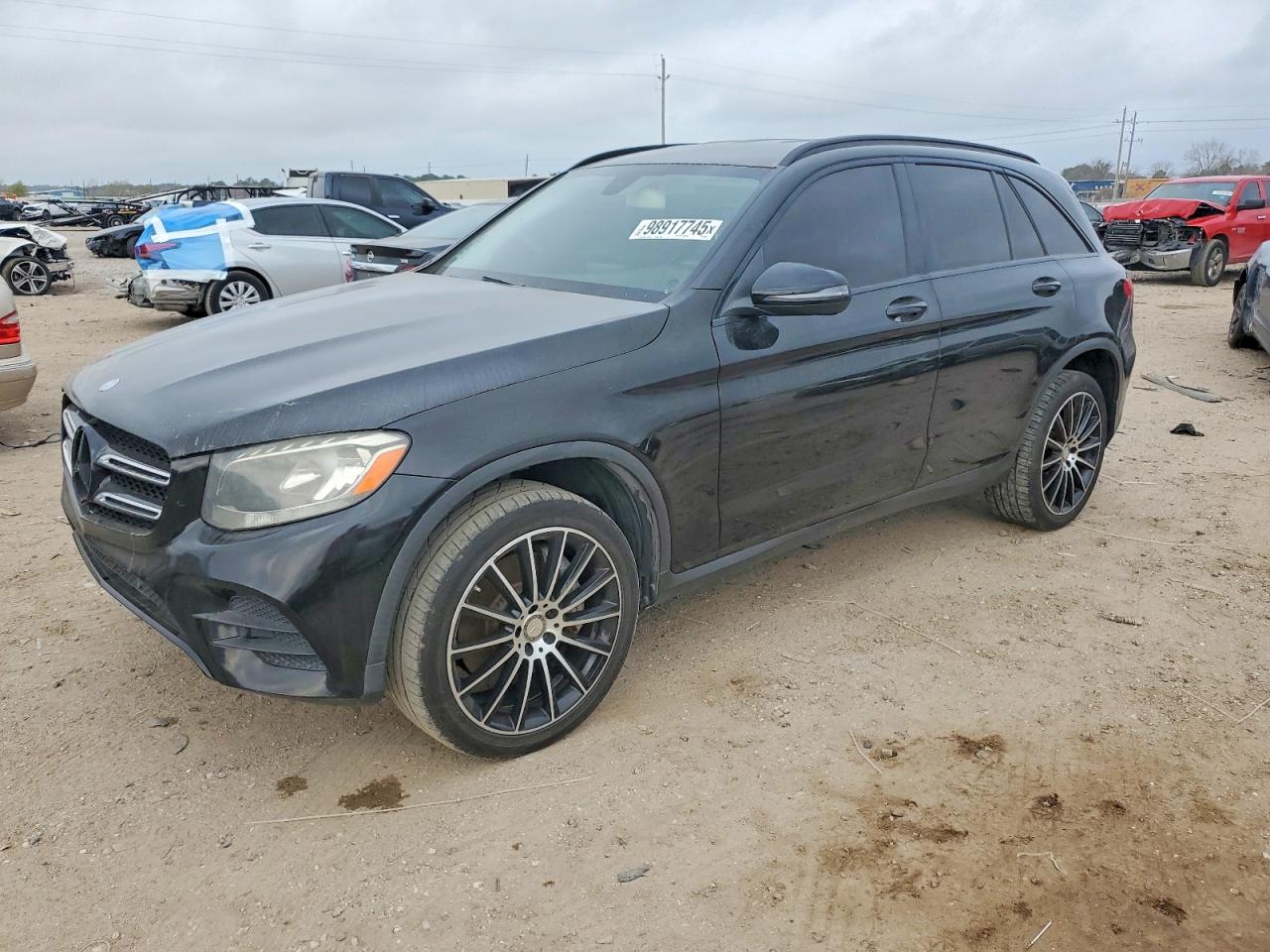 2016 MERCEDES-BENZ GLC