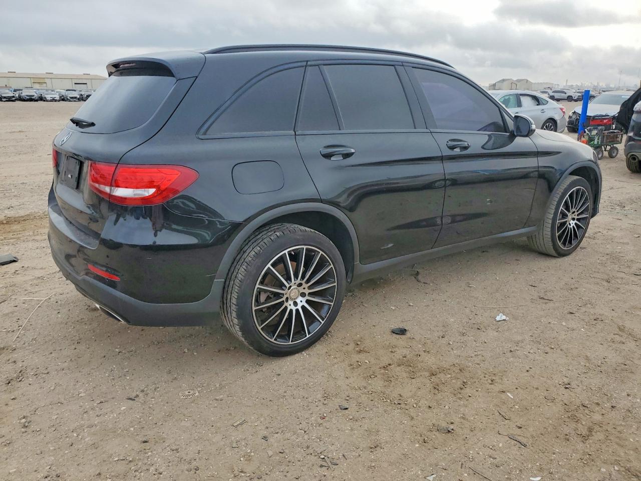 2016 MERCEDES-BENZ GLC 300 photo 5