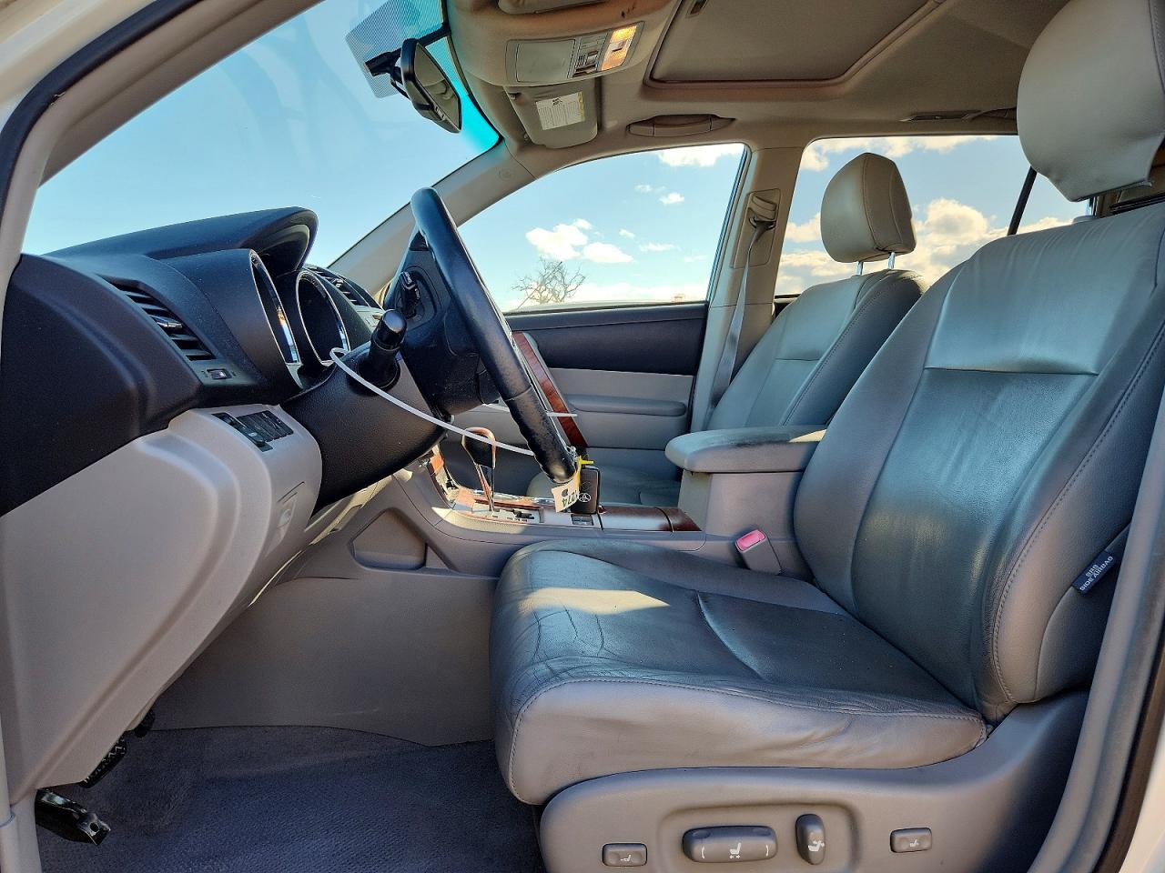 2009 TOYOTA HIGHLANDER LIMITED photo 7