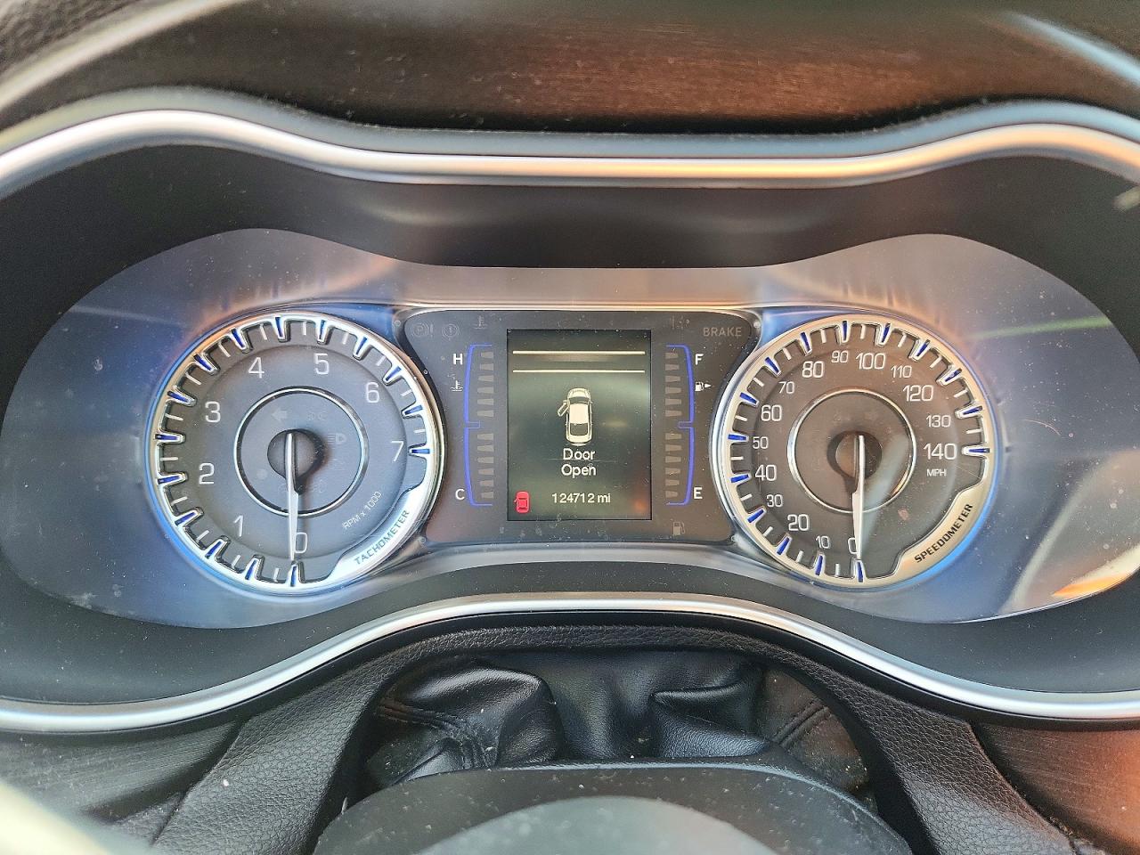 2015 CHRYSLER 200 LIMITED photo 9
