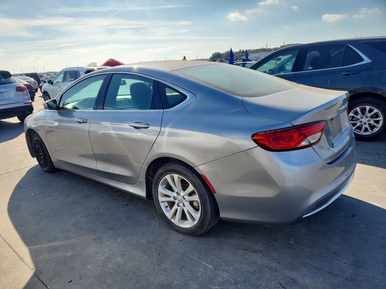2015 CHRYSLER 200 LIMITED photo 2
