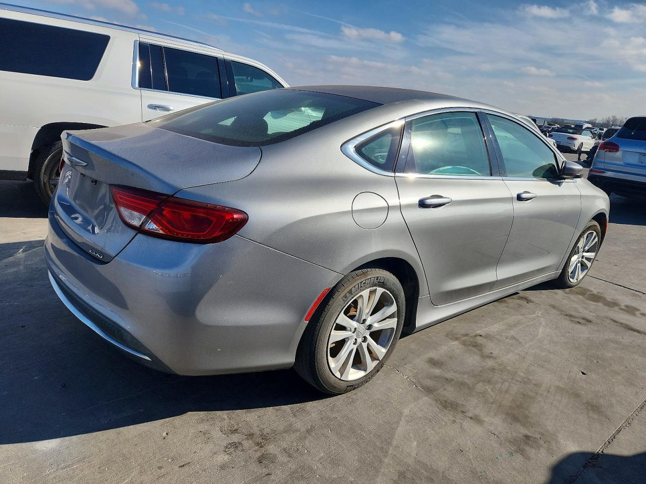 2015 CHRYSLER 200 LIMITED photo 3