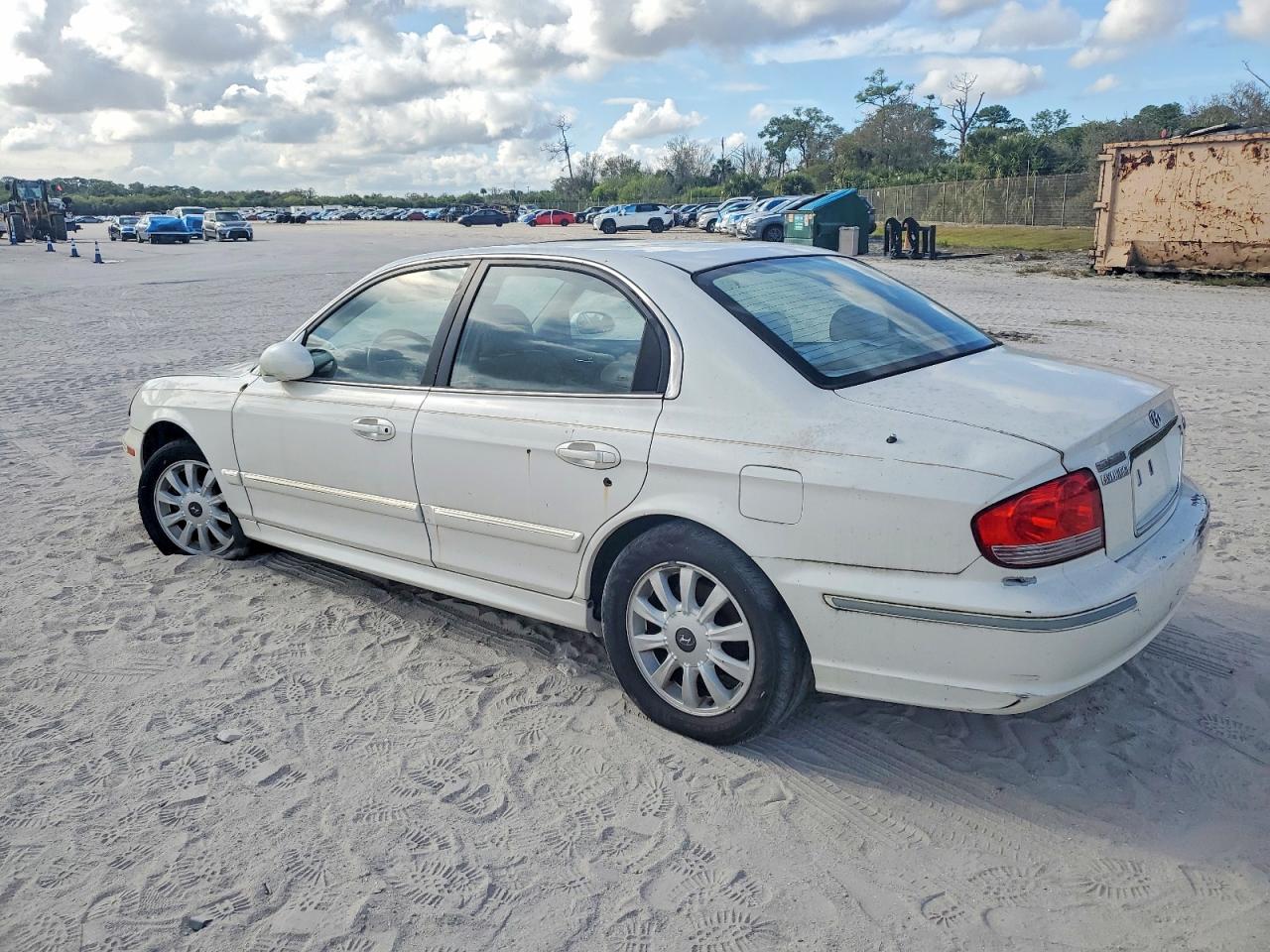 2004 HYUNDAI SONATA GLS photo 2