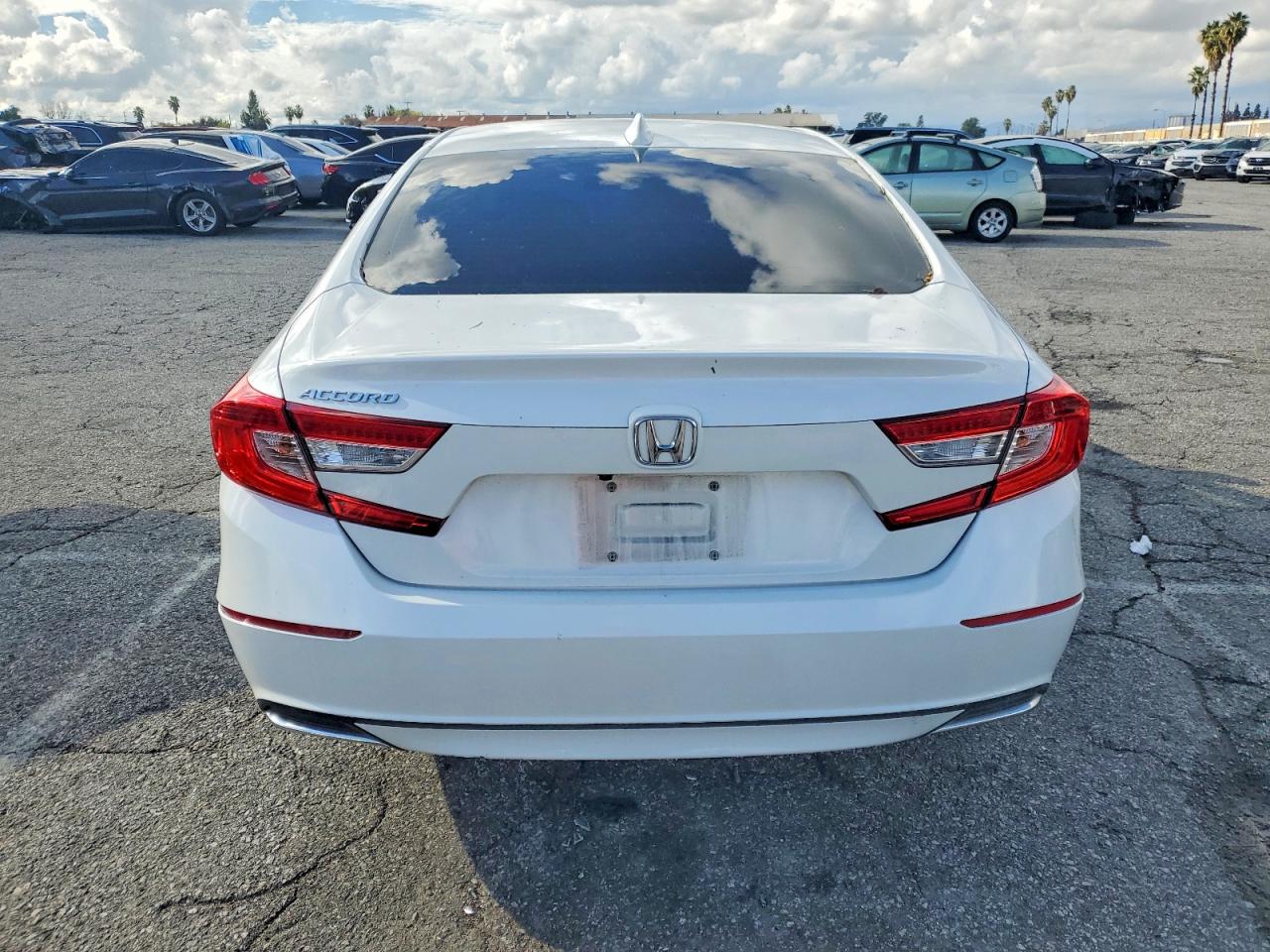 2018 HONDA ACCORD EXL photo 6