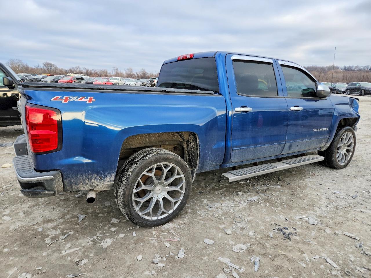 2015 CHEVROLET SILVERADO K1500 LT photo 3