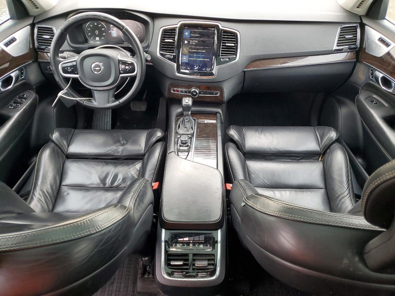 2017 VOLVO XC90 T6 photo 8