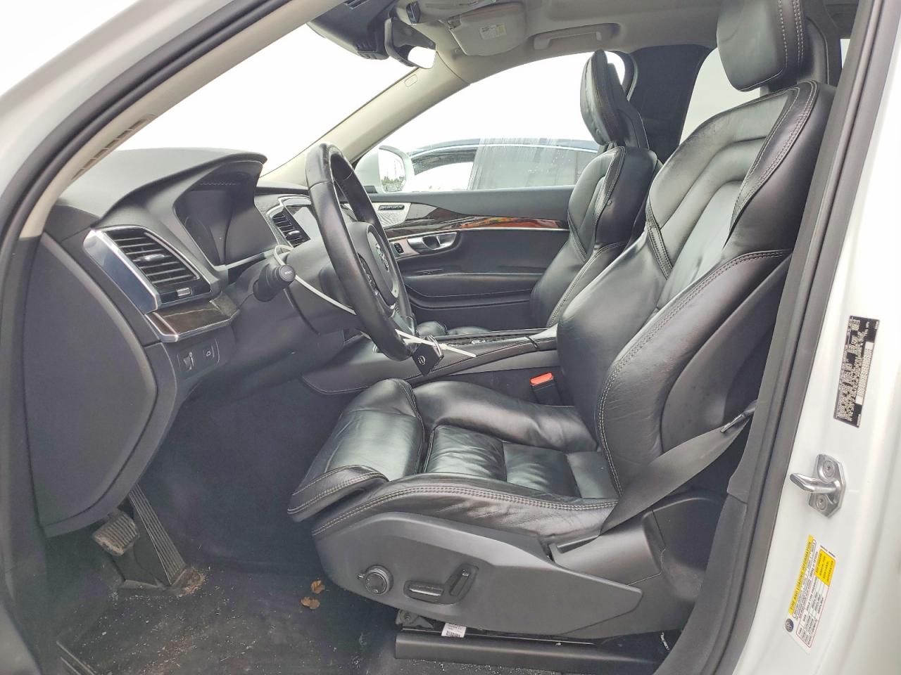 2017 VOLVO XC90 T6 photo 7