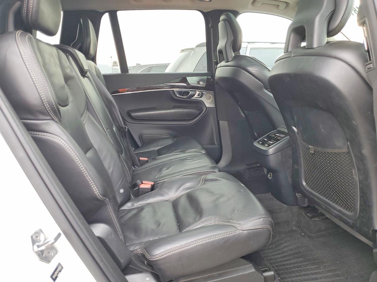 2017 VOLVO XC90 T6 photo 11