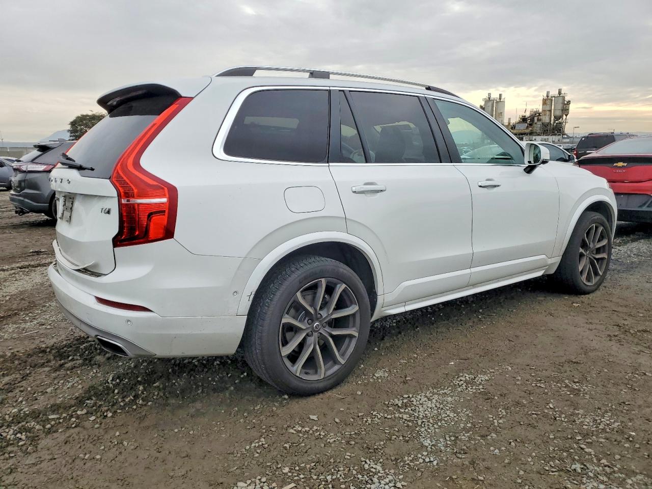 2017 VOLVO XC90 T6 photo 3