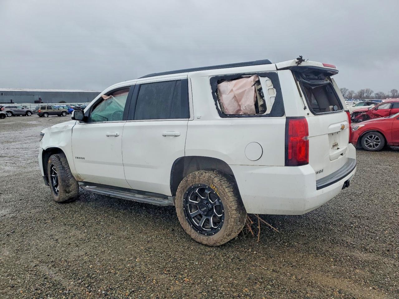 2015 CHEVROLET TAHOE K1500 LT photo 2