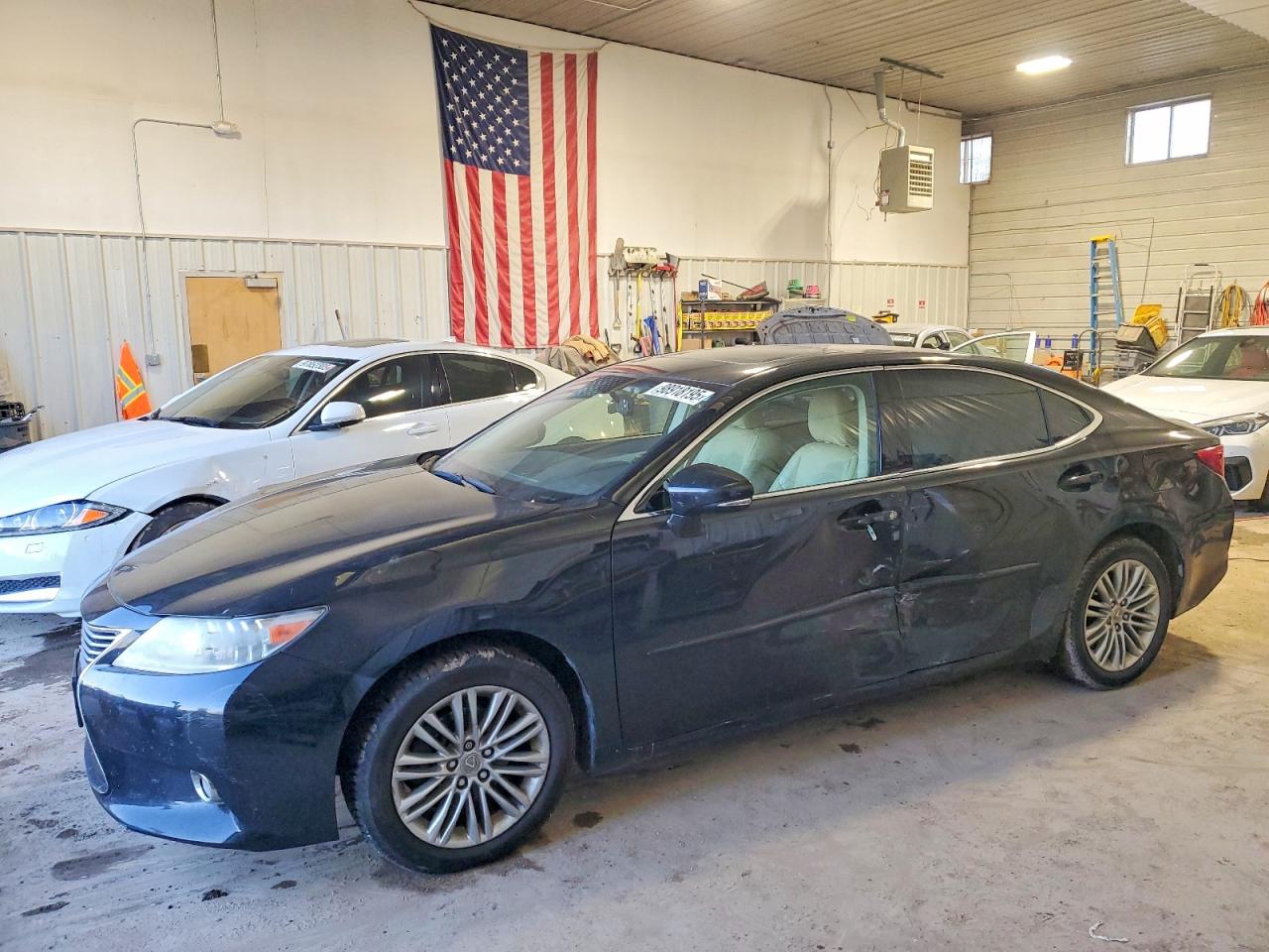 2013 LEXUS ES