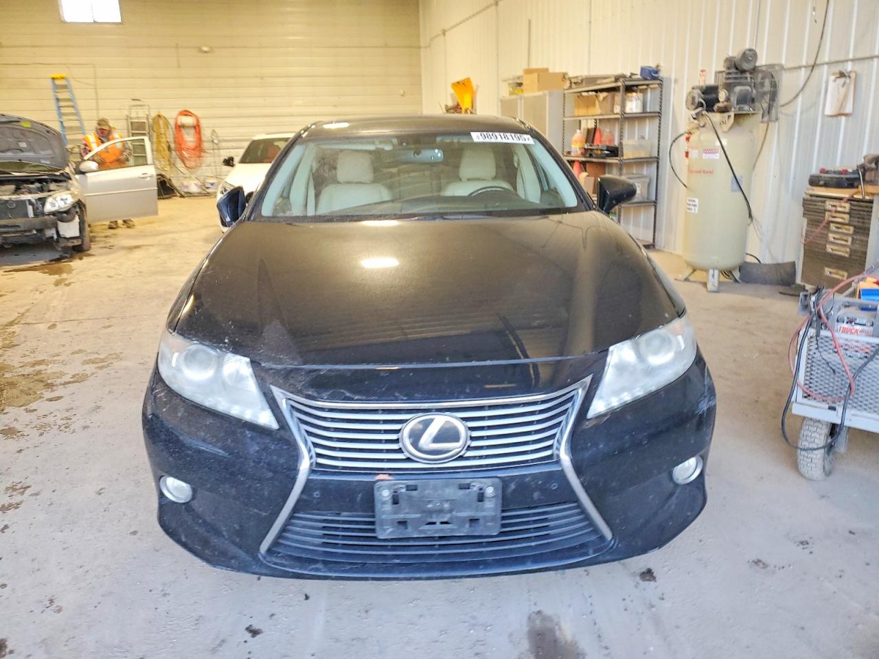 2013 LEXUS ES 350 photo 9