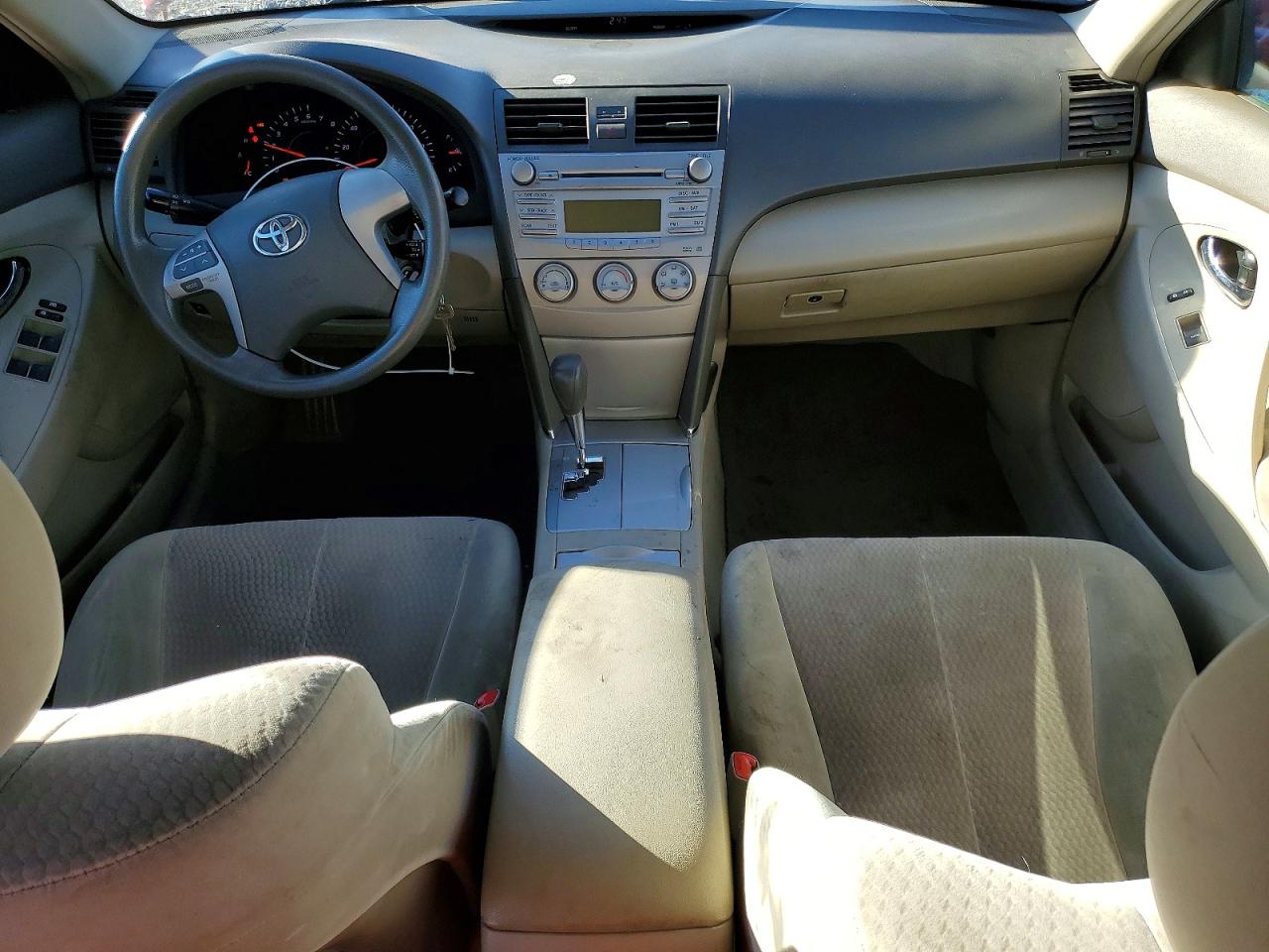 2010 TOYOTA CAMRY BASE photo 8