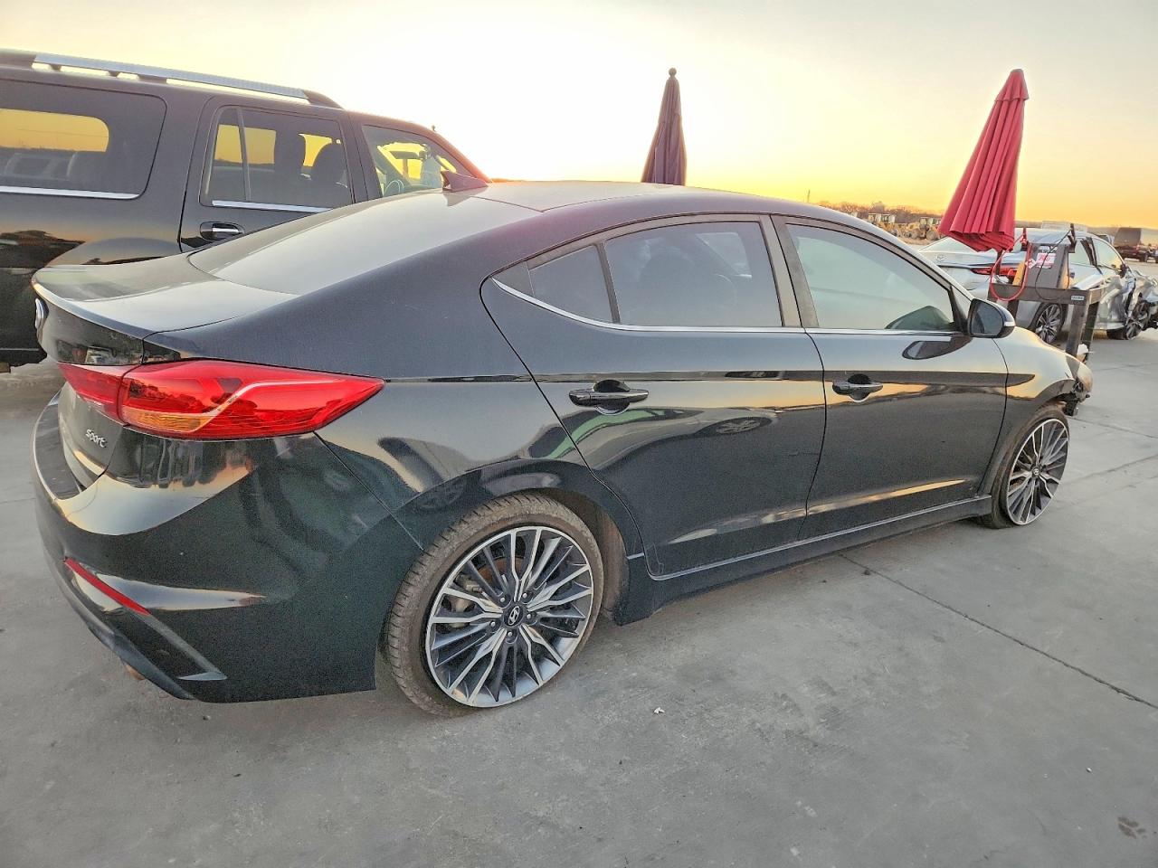 2018 HYUNDAI ELANTRA SPORT photo 3