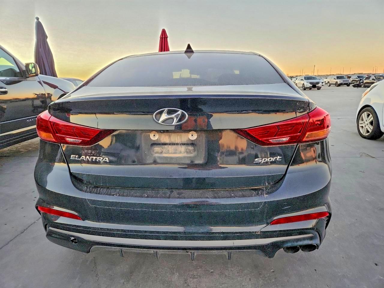 2018 HYUNDAI ELANTRA SPORT photo 6
