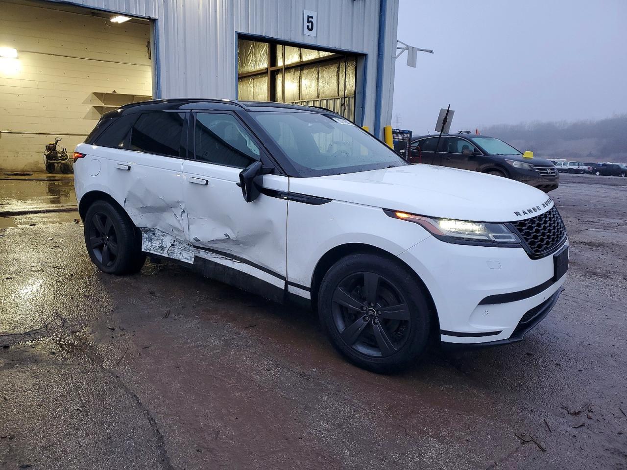 2020 LAND ROVER RANGE ROVER VELAR S photo 4