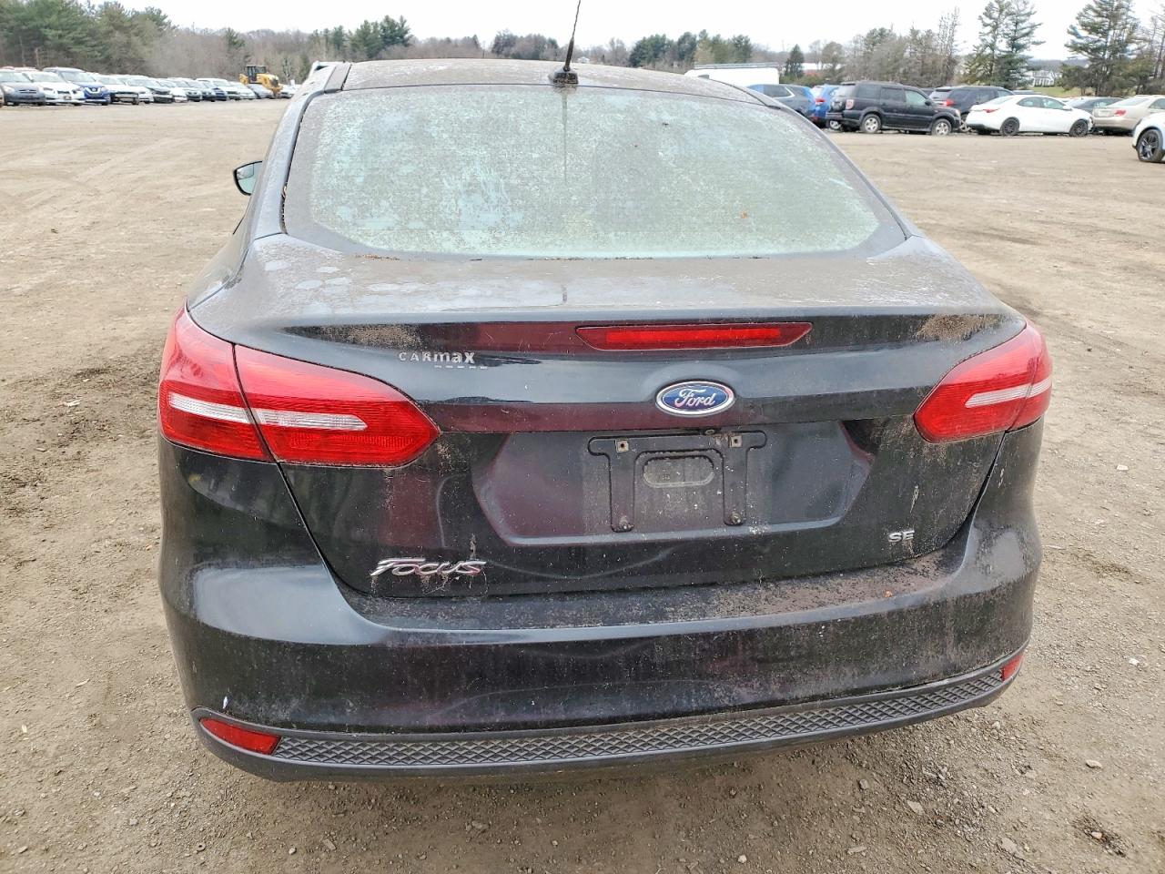 2015 FORD FOCUS SE photo 16