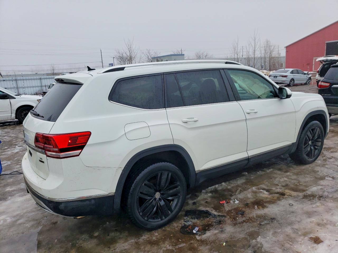 2018 VOLKSWAGEN ATLAS SEL photo 3