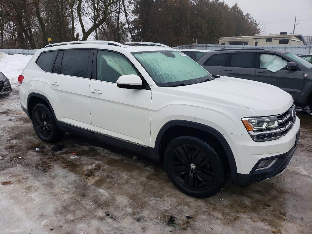 2018 VOLKSWAGEN ATLAS SEL photo 4