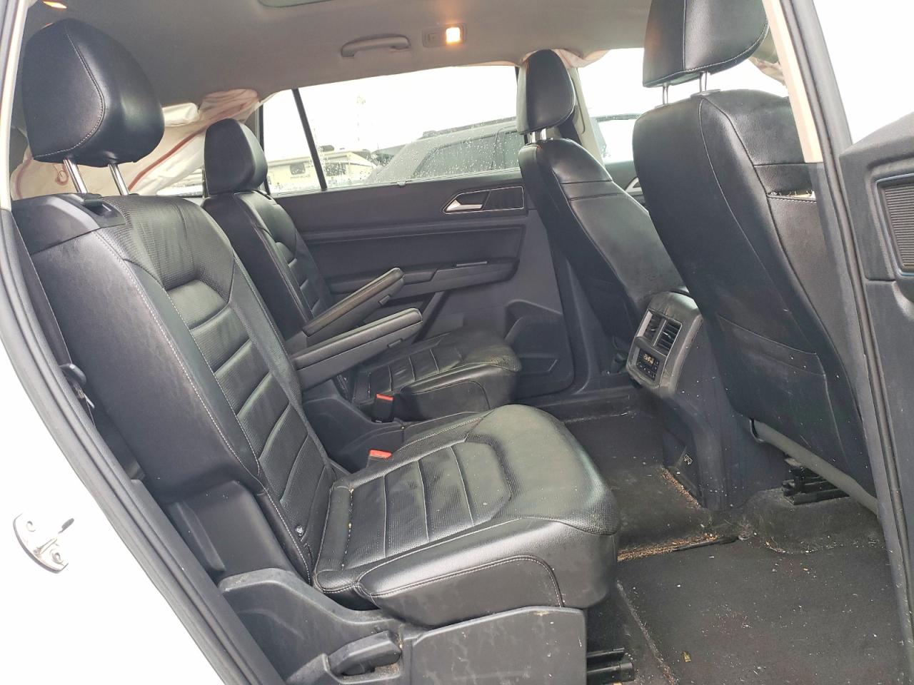 2018 VOLKSWAGEN ATLAS SEL photo 11