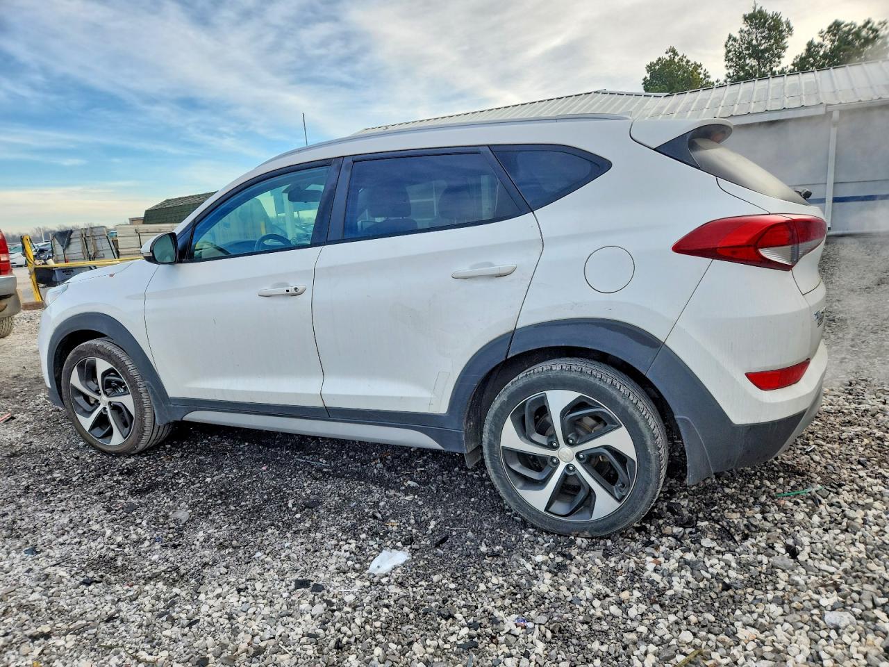 2018 HYUNDAI TUCSON SPORT photo 2