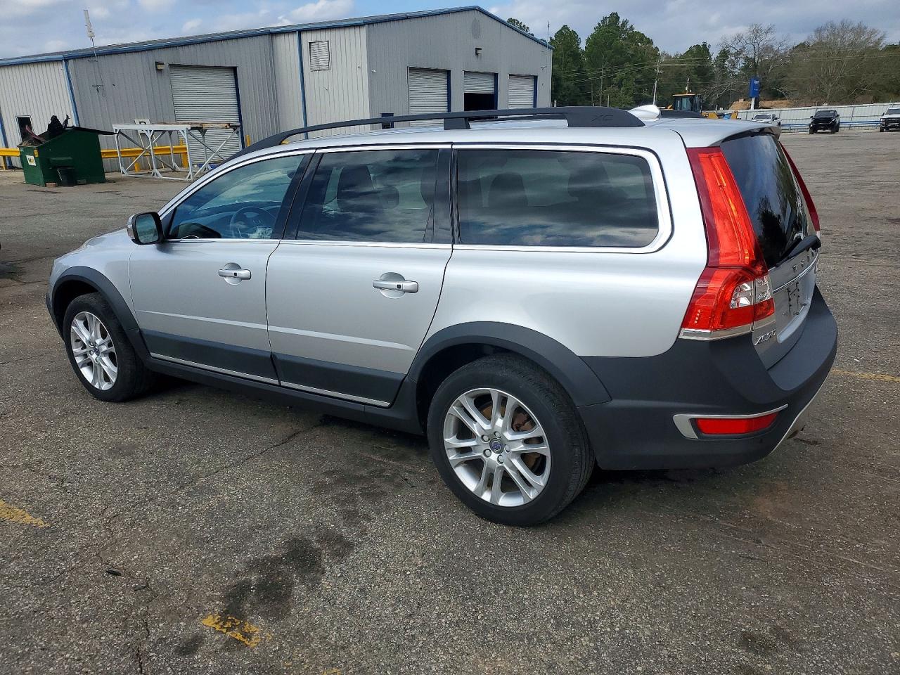 2016 VOLVO XC70 T5 PREMIER photo 2