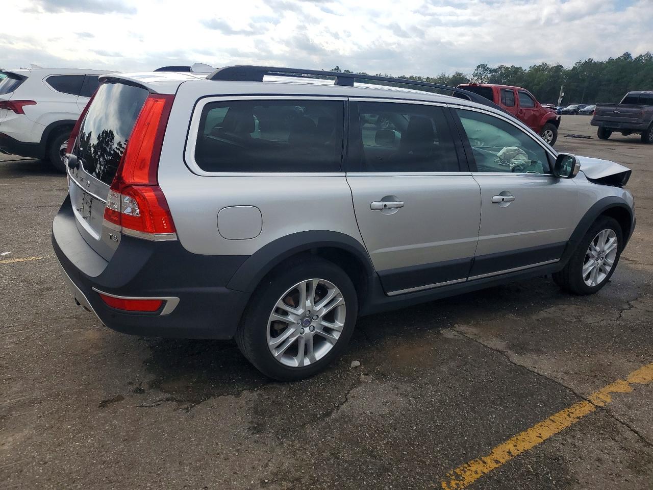 2016 VOLVO XC70 T5 PREMIER photo 3