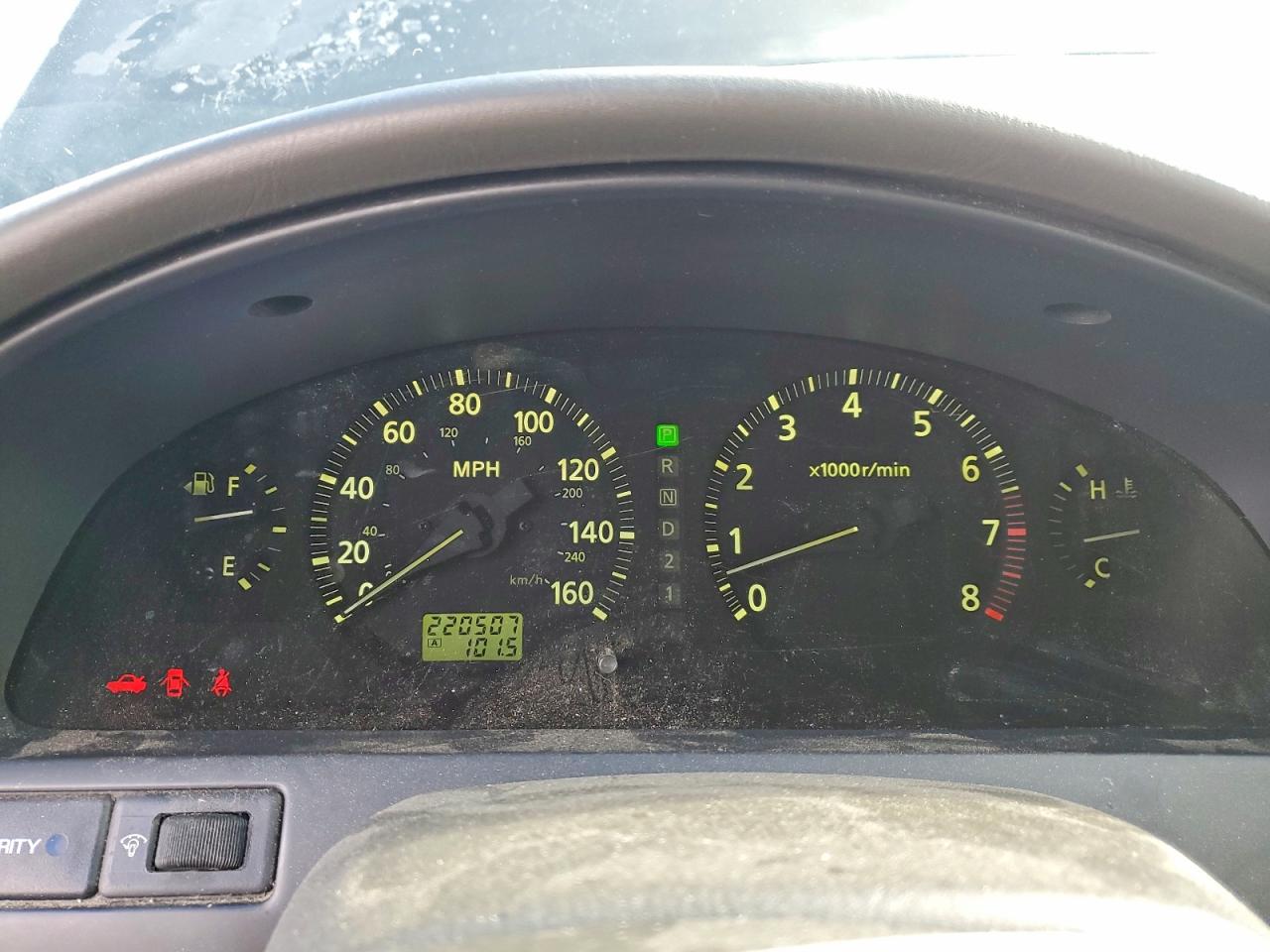 2001 INFINITI I30 photo 9