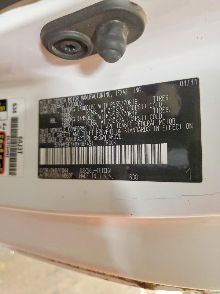 2011 TOYOTA TUNDRA photo 12