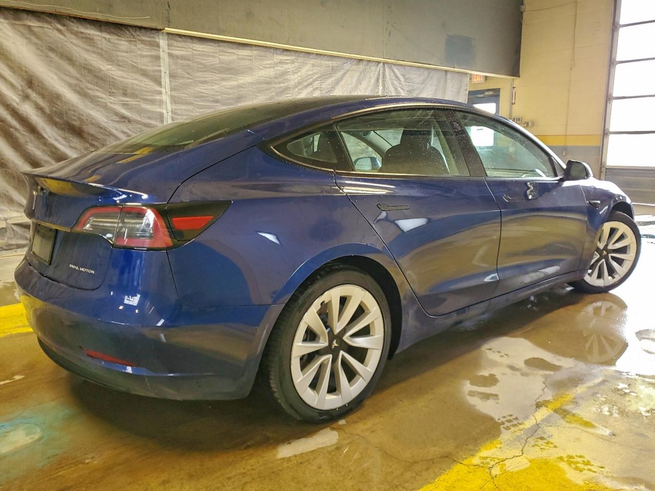 2022 TESLA MODEL 3 photo 3