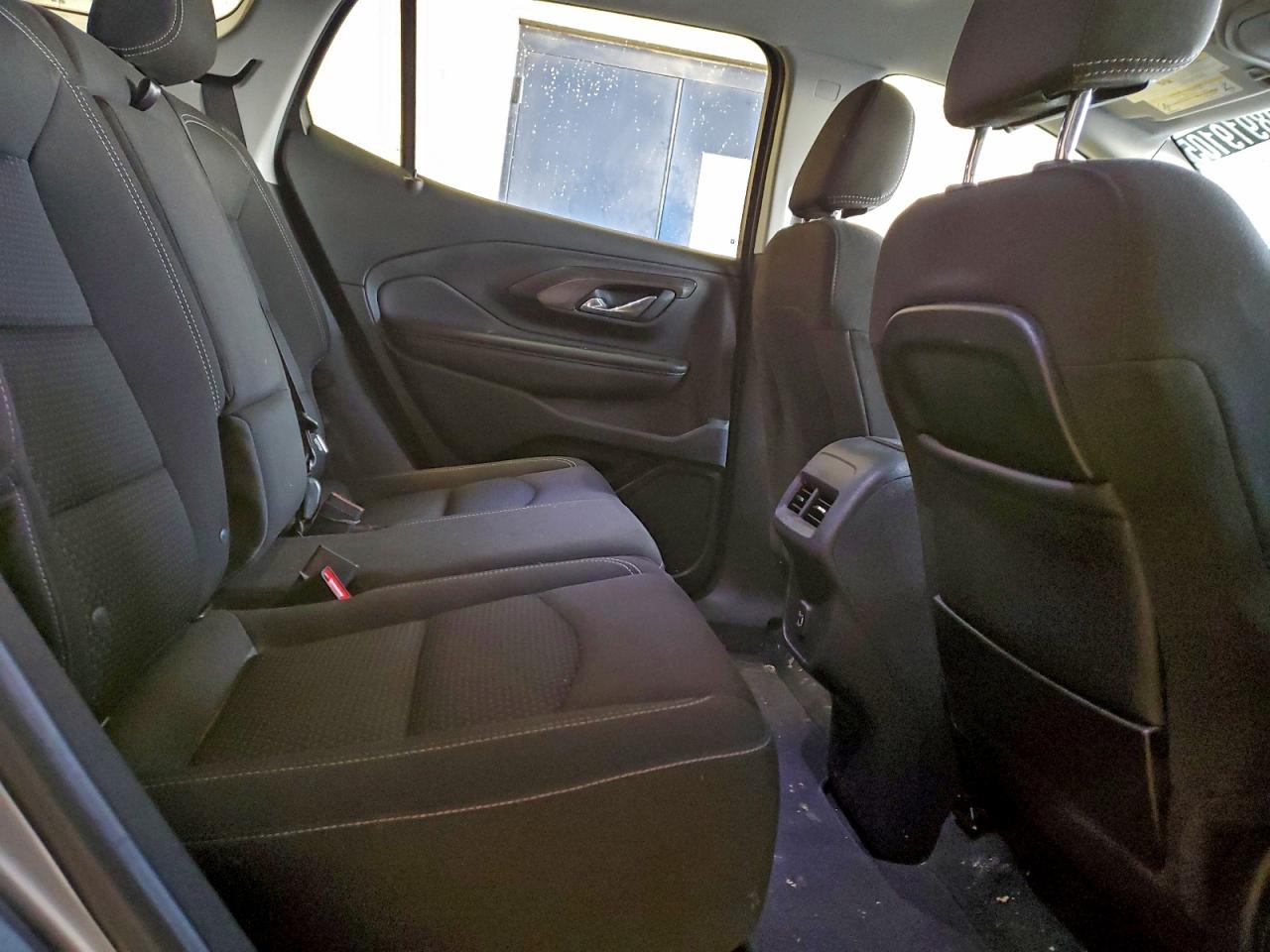 2024 GMC TERRAIN SLE photo 11