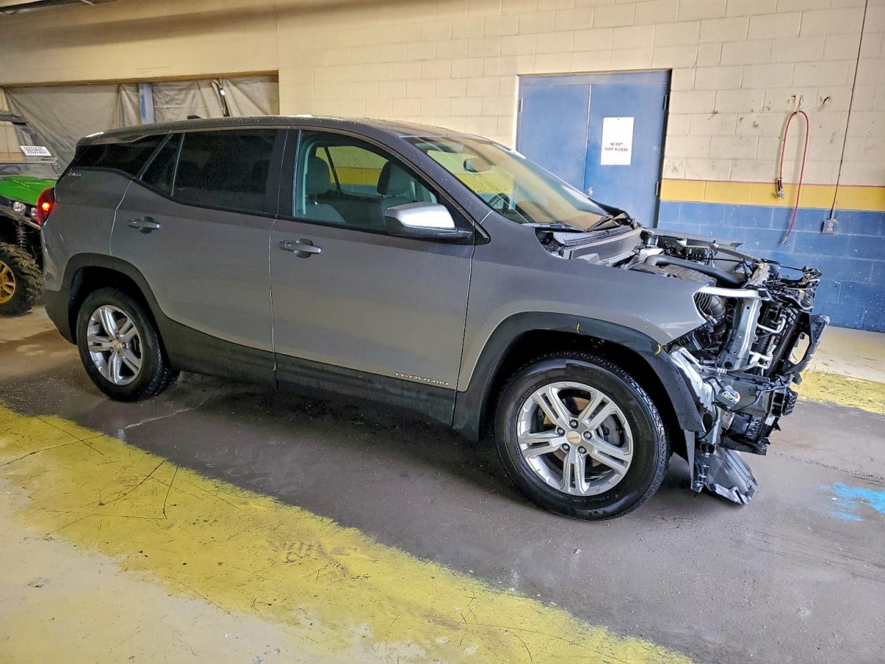 2024 GMC TERRAIN SLE photo 4