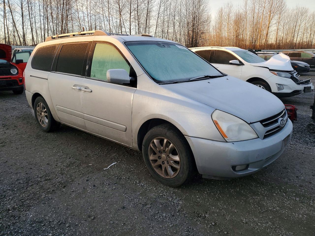 2007 KIA SEDONA BASE photo 4