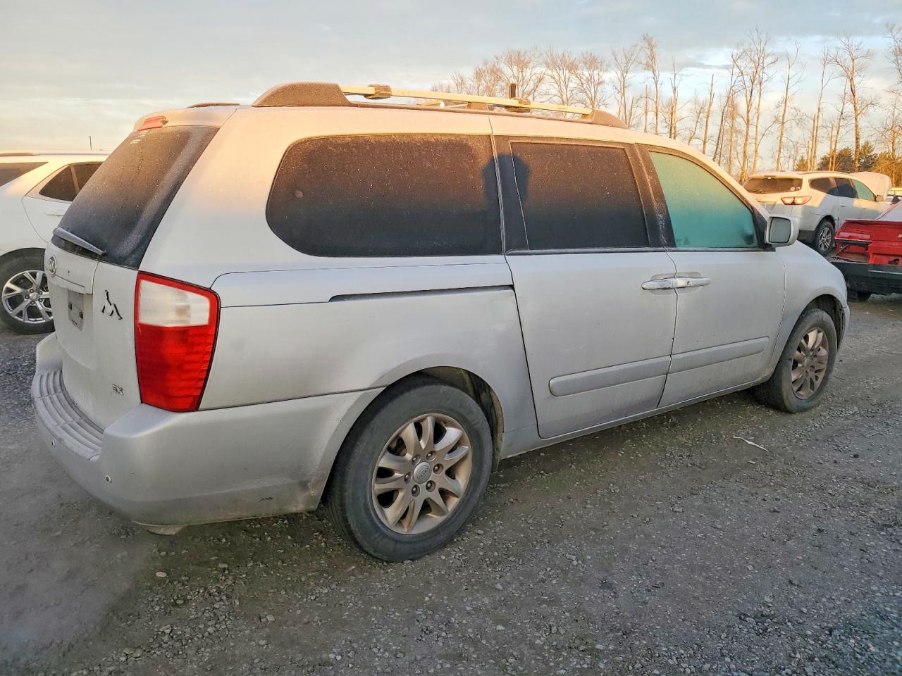 2007 KIA SEDONA BASE photo 3