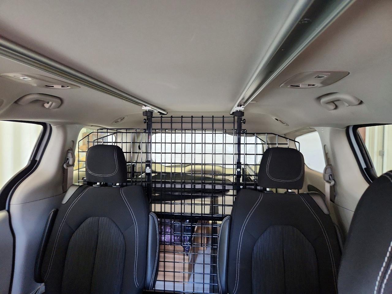 2024 CHRYSLER VOYAGER LX photo 10
