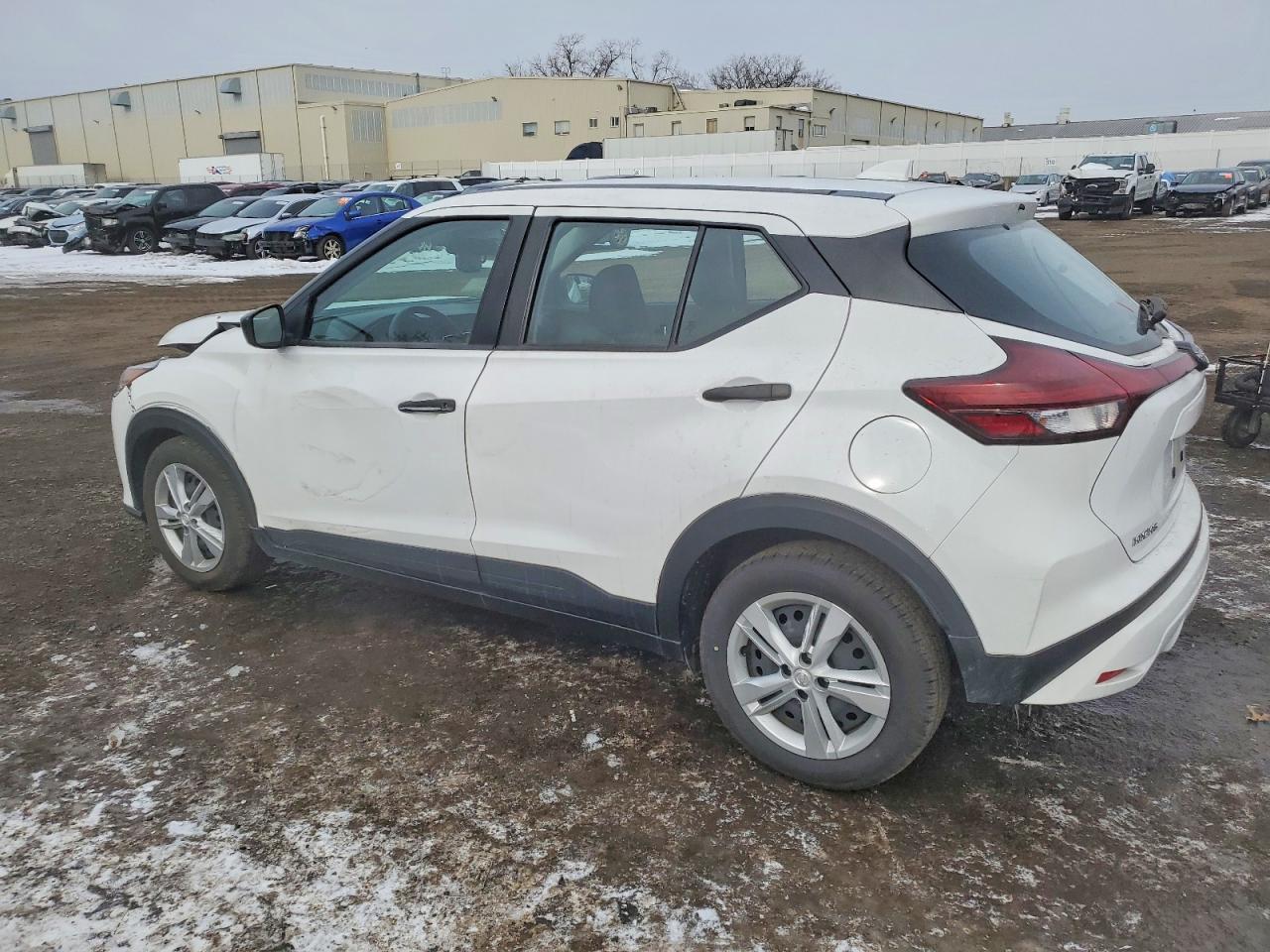 2023 NISSAN KICKS S photo 2
