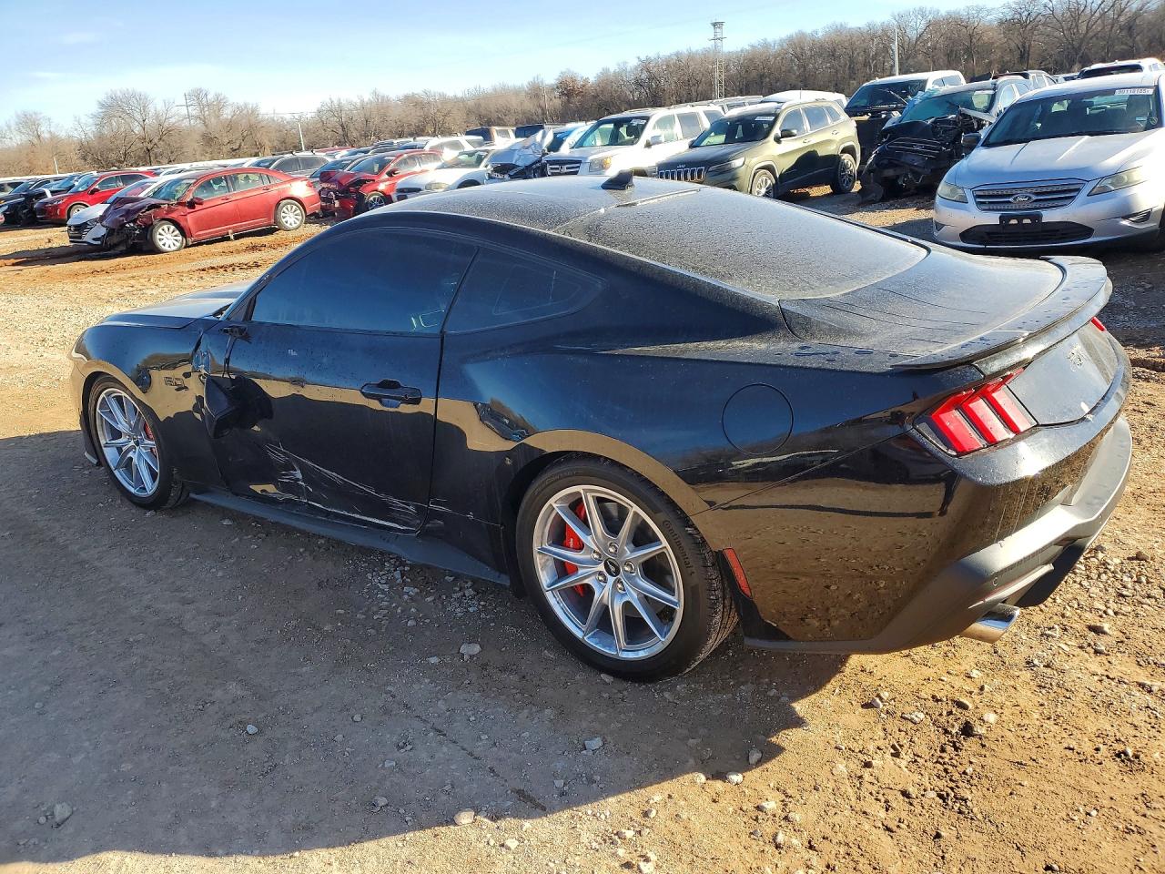 2024 FORD MUSTANG GT photo 2