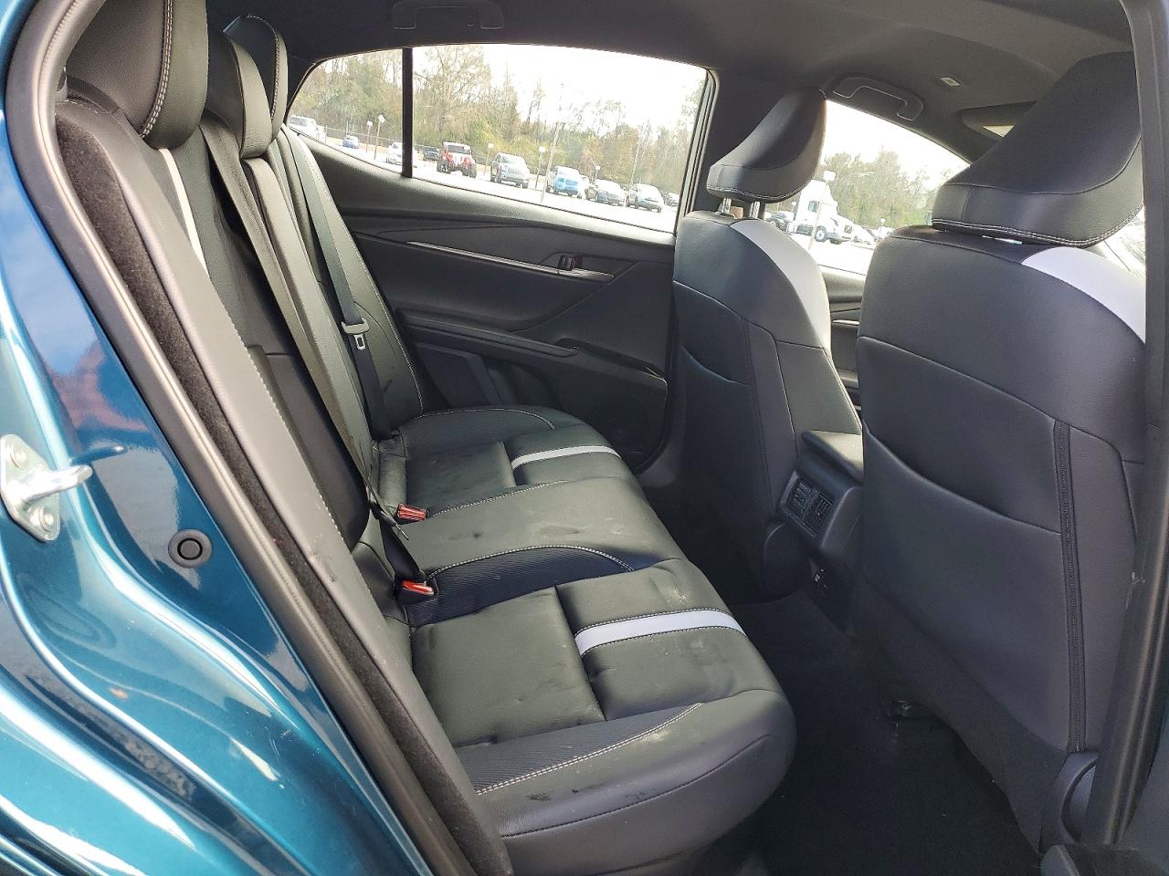 2025 TOYOTA CAMRY XSE photo 10