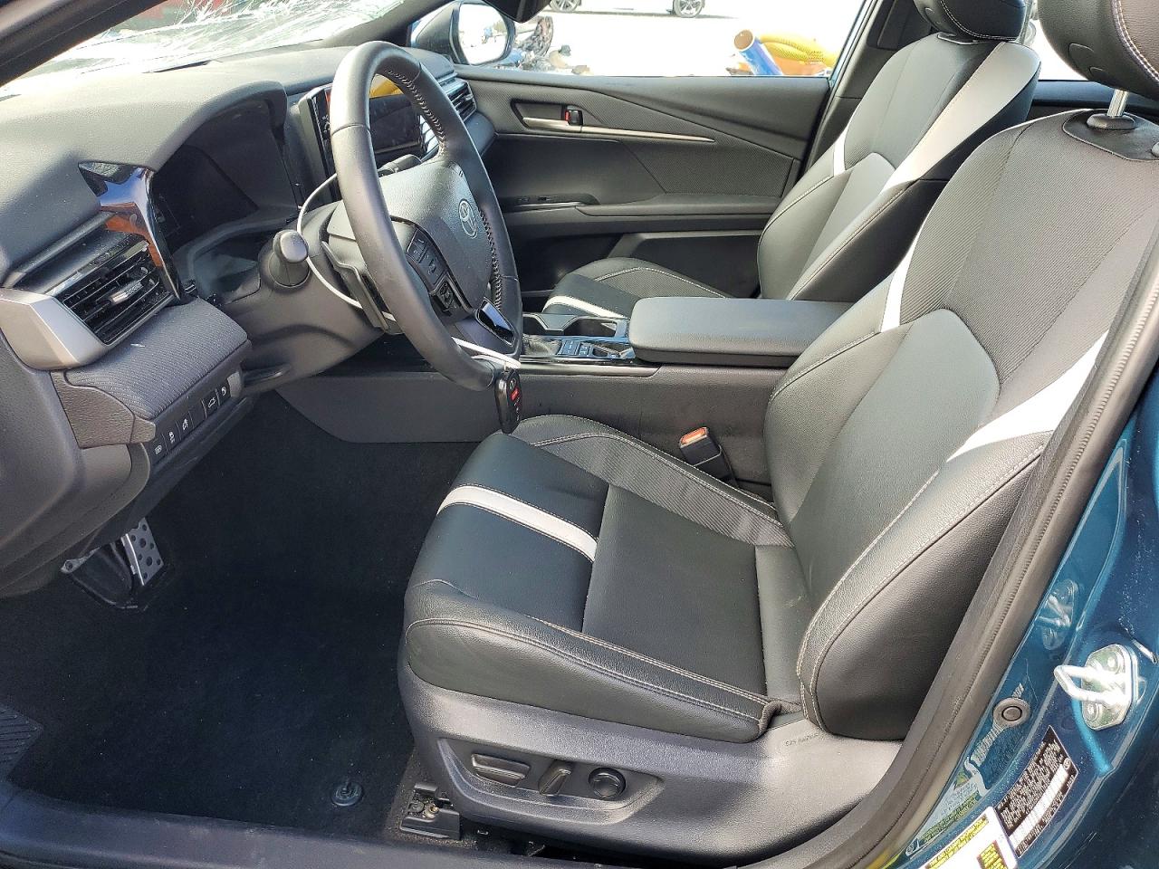 2025 TOYOTA CAMRY XSE photo 7