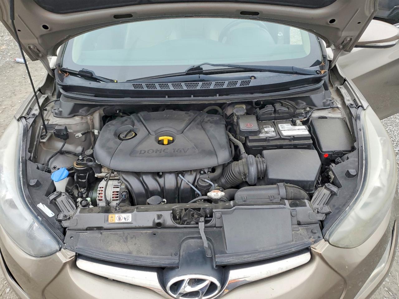 2014 HYUNDAI ELANTRA SE photo 31
